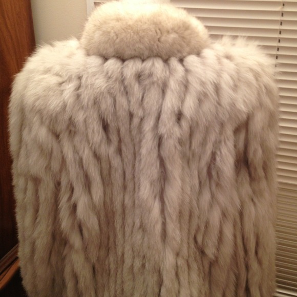 Authentic Saga Fox Fur Coat Jacket - Picture 3 of 4
