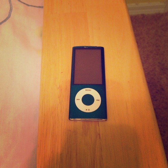 SOLD!! A Blue iPod nano with charger and case - Picture 1 of 4