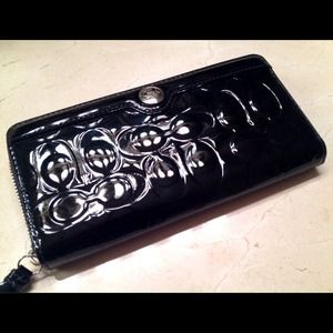 Large Coach Wallet (Authentic!)