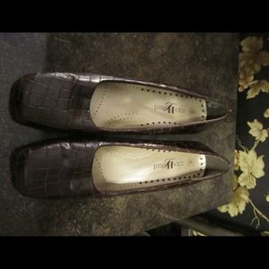 Brown Marc Fisher Dress Shoes