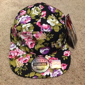 BNWT Floral snapback