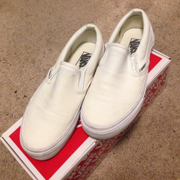 Vans classic slip ons