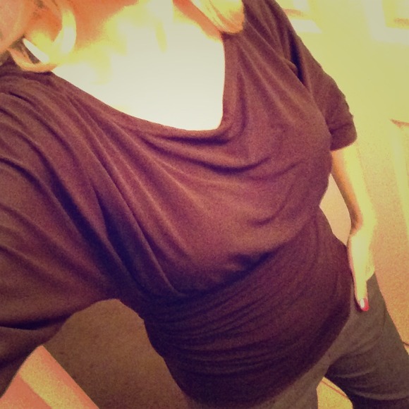 SOLD IN BUNDLE! ❗️❗️Brown dress top!