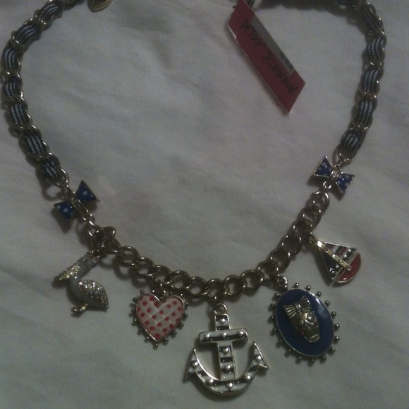 Hold Betsy Johnson anchor necklace