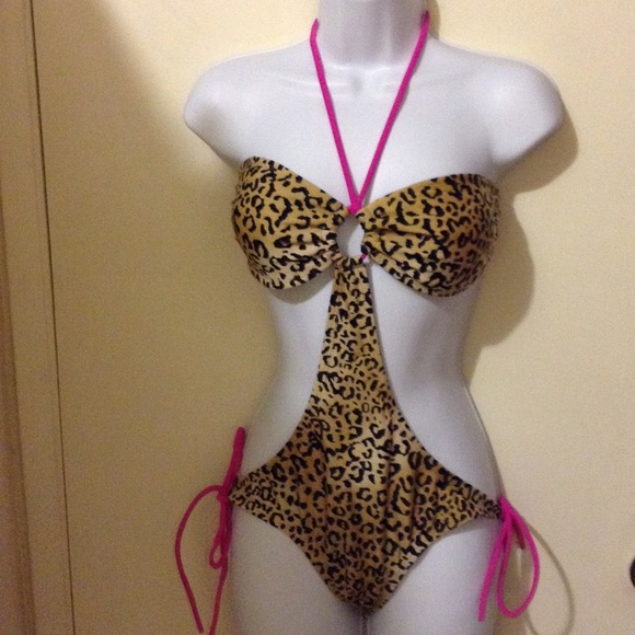 NWOT One piece swimsuit