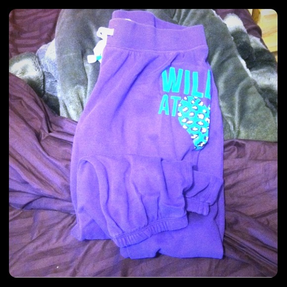 ✋SOLD✋Purple Cropped Sweatpants