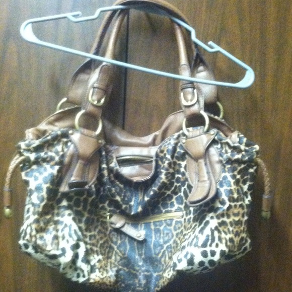 Jessica Simpson cheetah purse