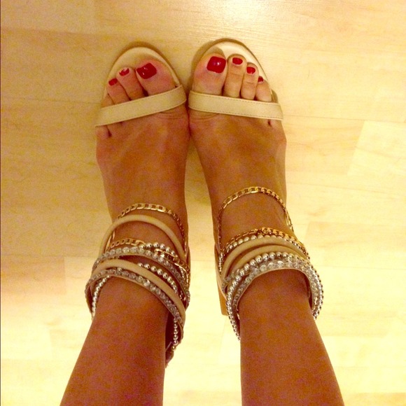 Brand new forever 21 ankle strap sandals in size 6