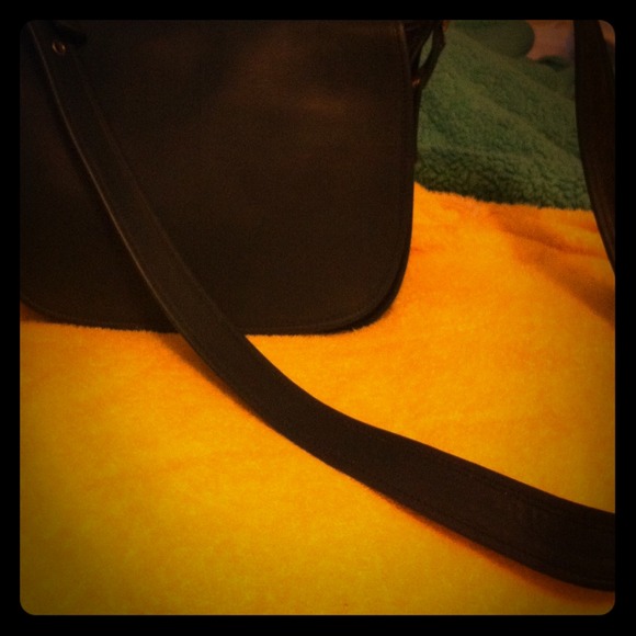 Leather blue med bag