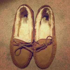 Chestnut ugg moccasins