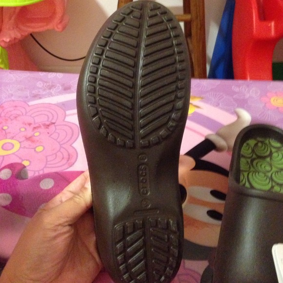 Crocs Clogs - Picture 2 of 2