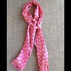 NEW 🎈Pink/yellow 100% polyester scarf NWOT