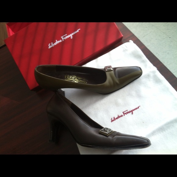 Salvatore Ferragamo Shoes - Classic Ferragamo pumps!