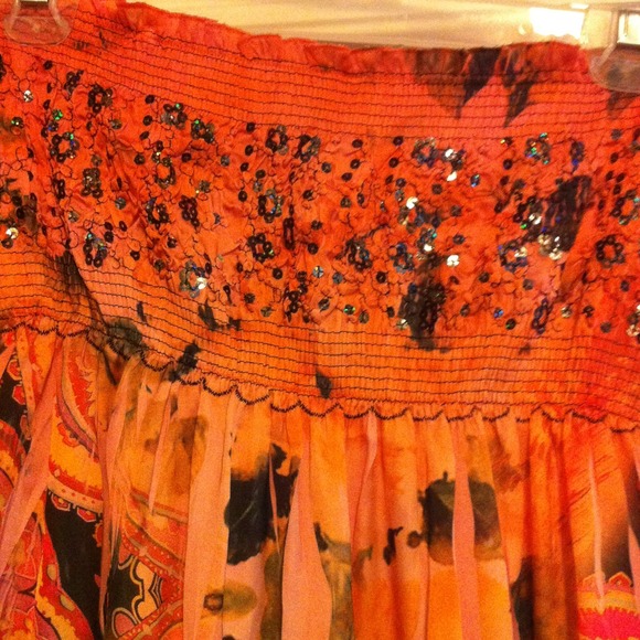 Cute dress - Picture 2 of 2