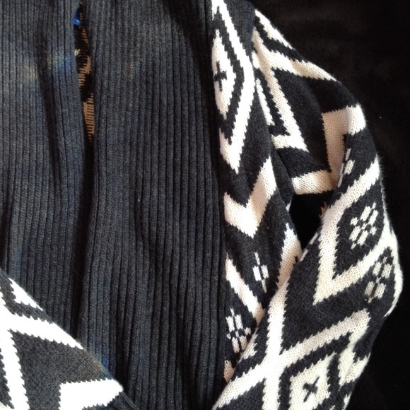 Long Tribal Cardigan Sweater! - Picture 2 of 3