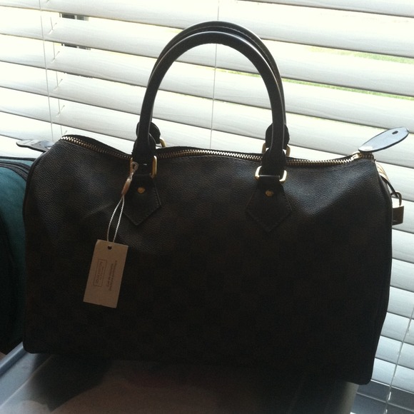 Bag - Picture 1 of 2