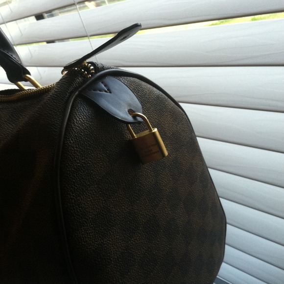 Bag - Picture 2 of 2