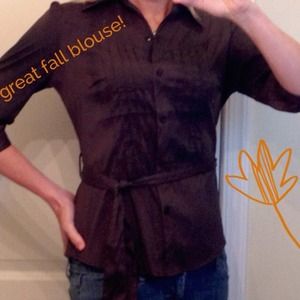 NWT Sz M chocolate brown blouse with waist tie