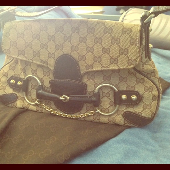 Gucci Handbags - Gucci purse - authentic