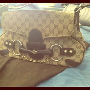 Gucci purse - authentic