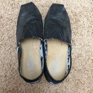 Toms glitter size 6