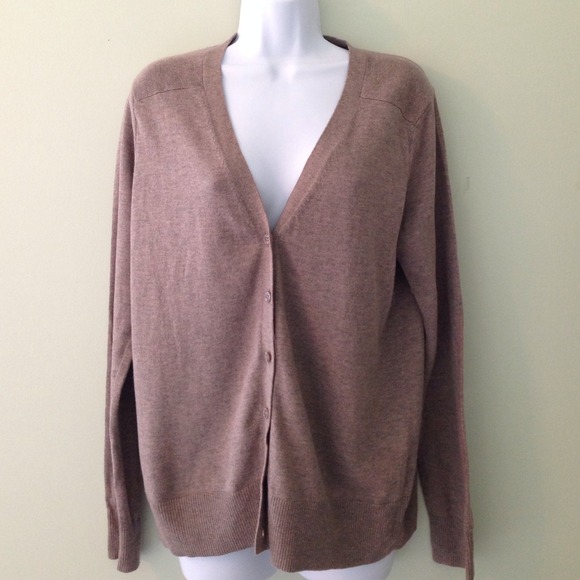 GAP Sweaters - Tan boyfriend cardigan