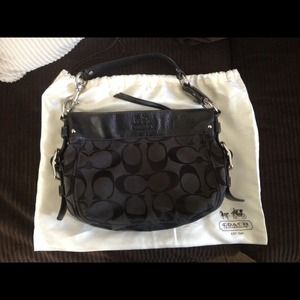 Coach signature Zoe Shoulder Bag Purse Tote