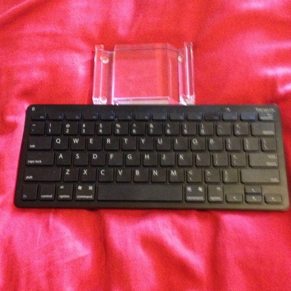Keyboard stand for iPad.