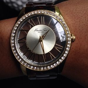 Kenneth Cole Tortoise roman