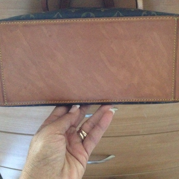 Traded 100%AUTHENTIC LOUIS VUITTON BAG - Picture 2 of 4