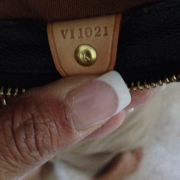 Traded 100%AUTHENTIC LOUIS VUITTON BAG - Picture 4 of 4