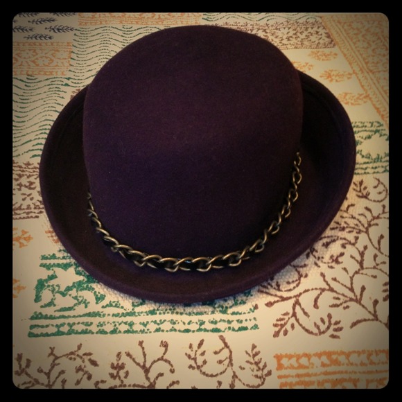 Purple bowler hat with chain link rim detail!