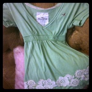 Green hollister tee