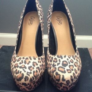 Leopard shoes. Never been worn.