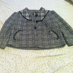 super cute short sleeve coat (: