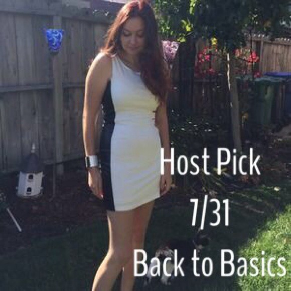 Dresses & Skirts - 💥Flash Sale💥 Faux Leather Dress