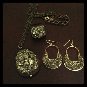 🚨 SALE Zara Terez lot: necklace, earrings & ring!