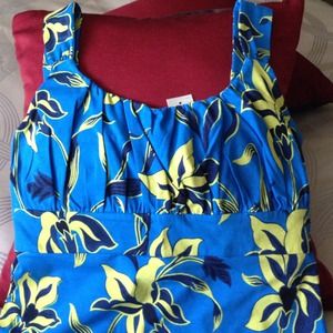 🚫SOLD🚫...........................Ann Taylor tank