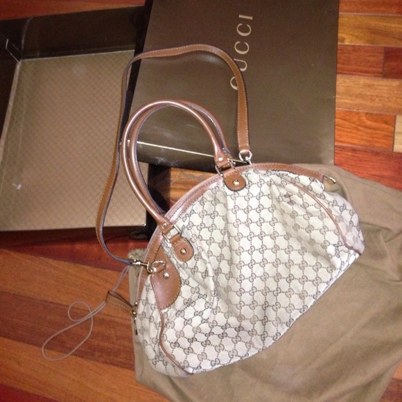 """Sold"""Authentic Gucci purse