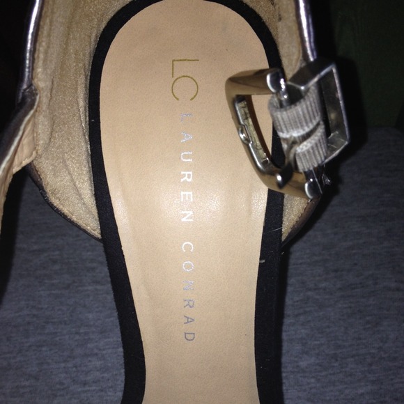 LC by Lauren Conrad sz 9.5 Peeptoe pump. - Picture 2 of 3
