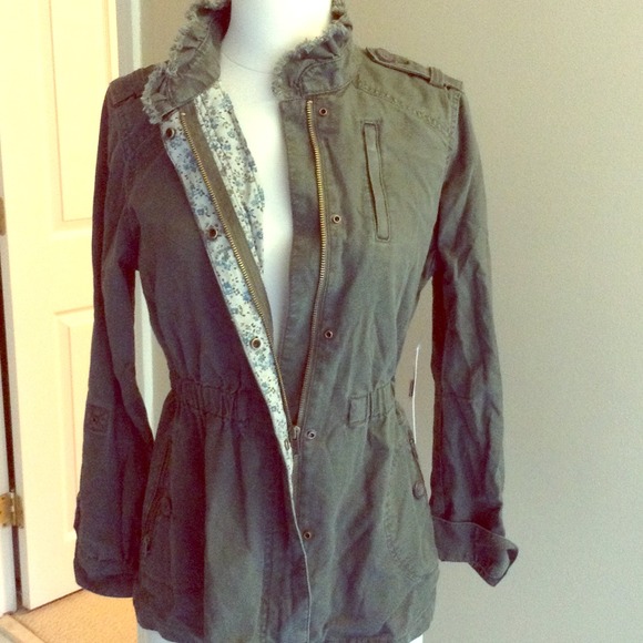 Jackets & Blazers - SOLD HOST PICK 10/18 Army green jacket NWT