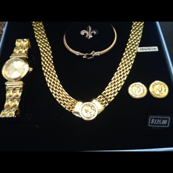 Brand new jewelry set. REDUCED