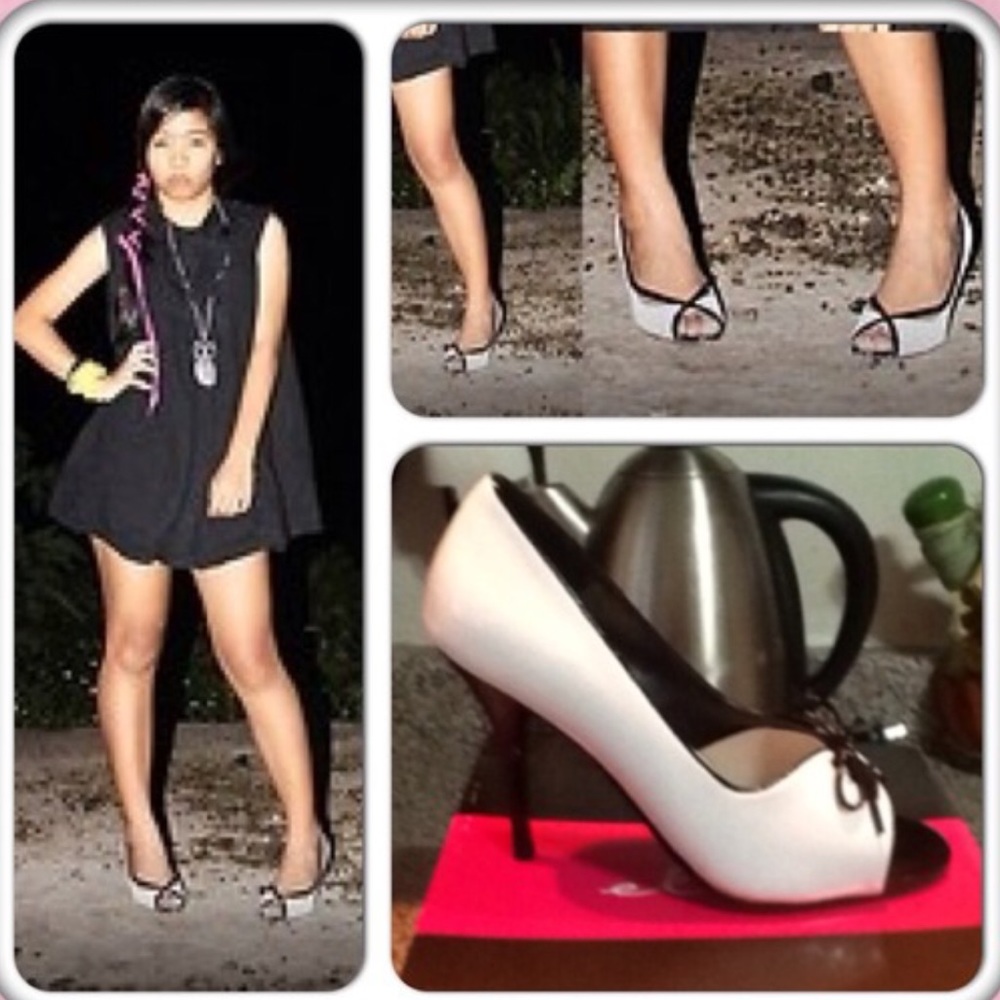🎁 Leg Avenue White & Black Sandal Size 7