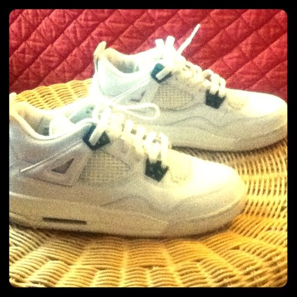 Jordan Retro 4