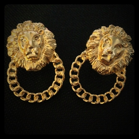 🚫SOLD🚫 Gold Lion Door Knocker Earrings