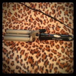 SOLD Wave curler hair tool