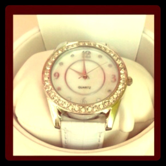White sparkle watch
