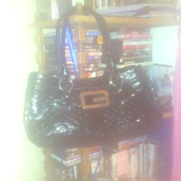 Black real guess purse