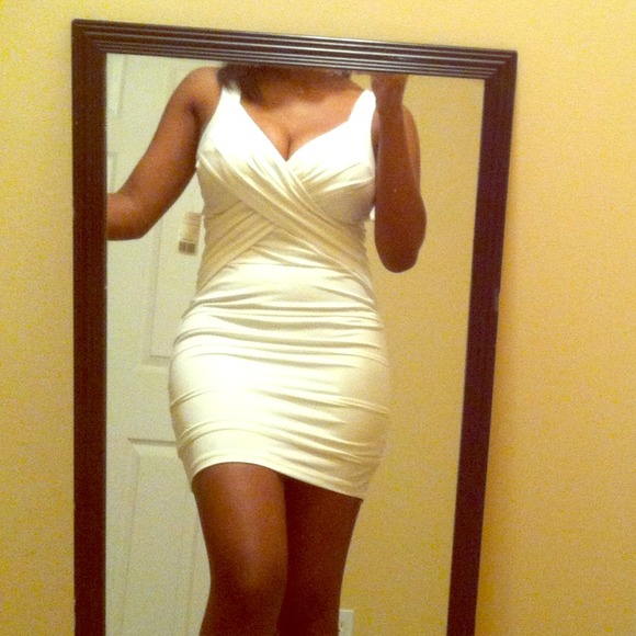 🚫SOLD IN BUNDLE🚫New Forever 21 White Dress