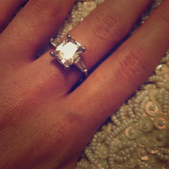 Size 8 periwinkle gem ring